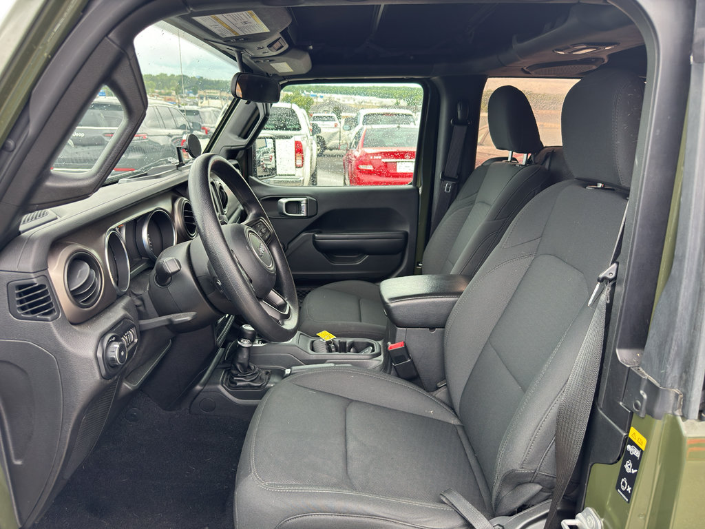 Used 2021 Jeep Wrangler Sport AWD/4WD image 9
