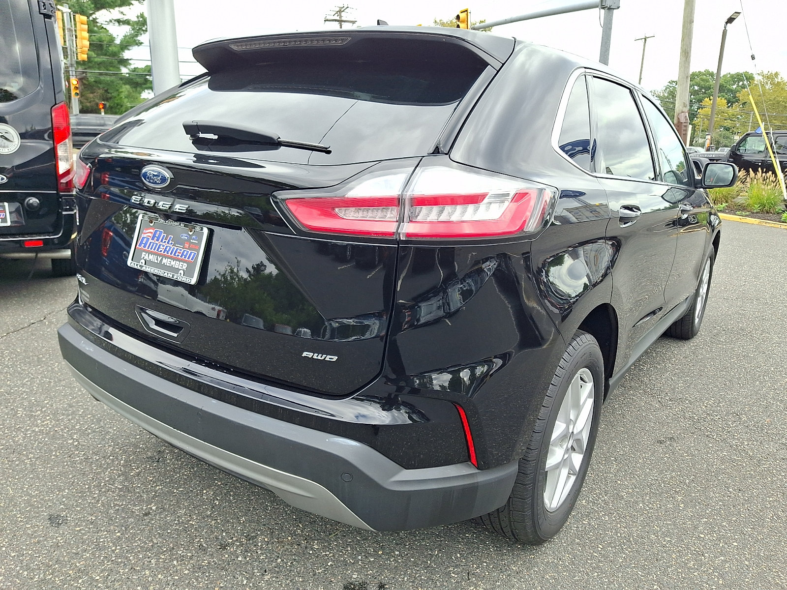 Certified 2024 Ford Edge SEL w/ Convenience Package AWD/4WD image 10