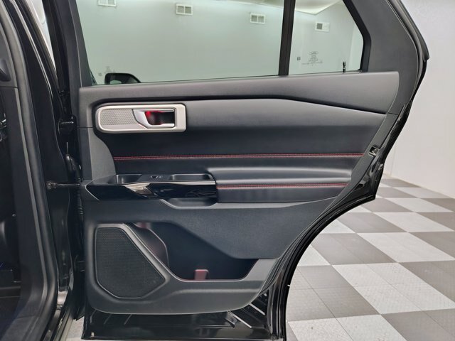 Certified 2022 Ford Explorer ST-Line AWD/4WD image 31