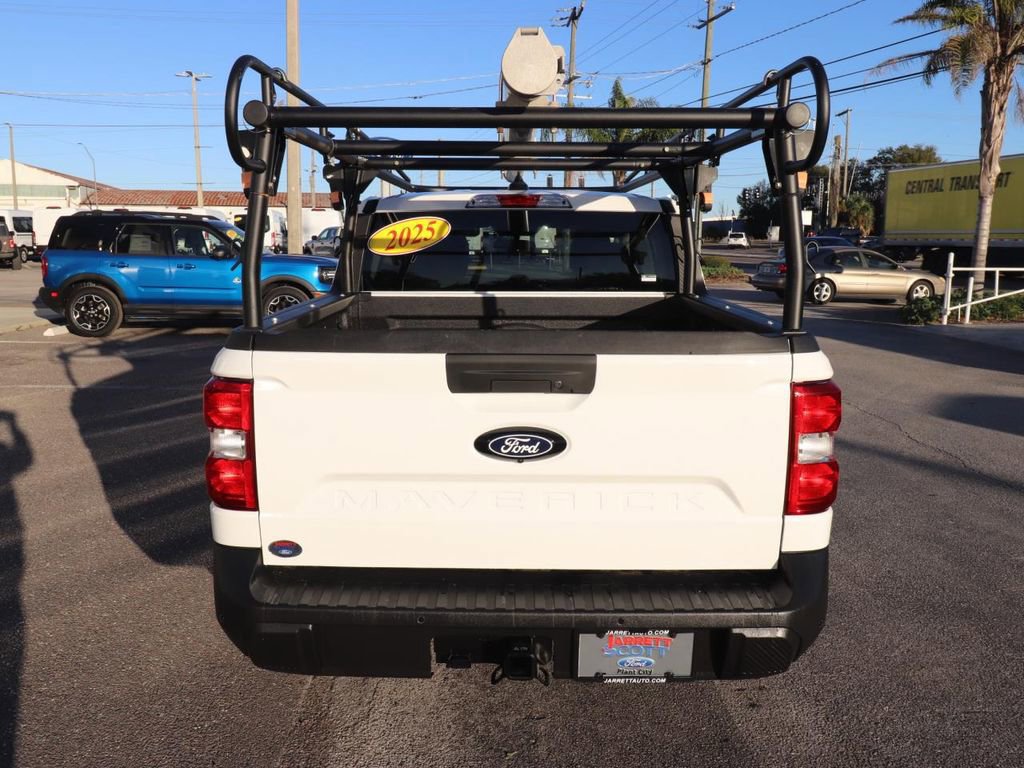 Certified 2025 Ford Maverick XLT w/ Equipment Group 302A image 4