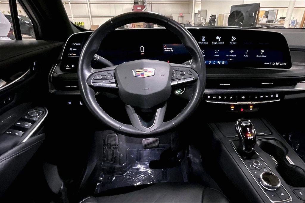 Used 2024 Cadillac XT4 Premium Luxury image 7