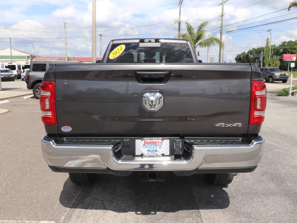Used 2024 RAM 3500 Tradesman w/ Safety Group AWD/4WD image 13