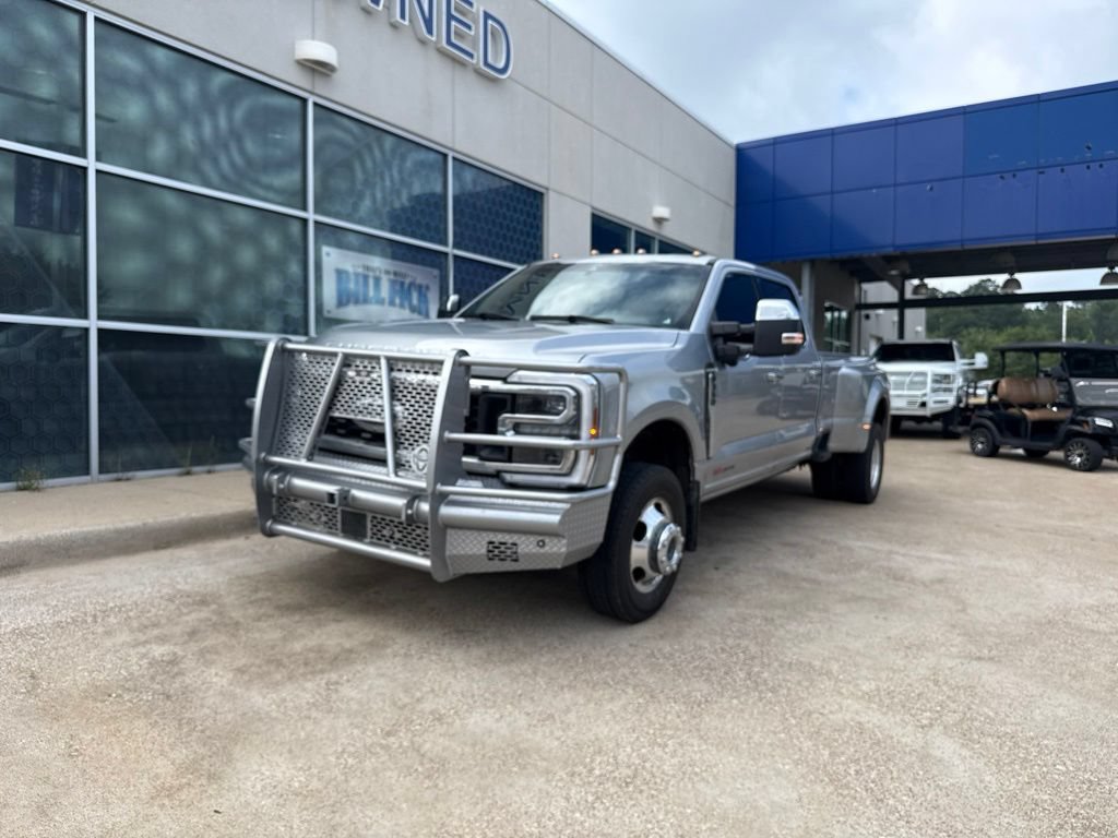 Certified 2024 Ford F350 Platinum AWD/4WD image 4