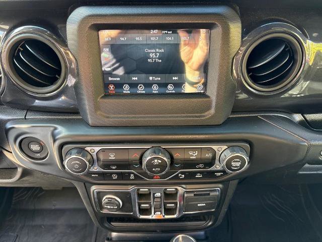 Used 2022 Jeep Wrangler Unlimited Sport image 25