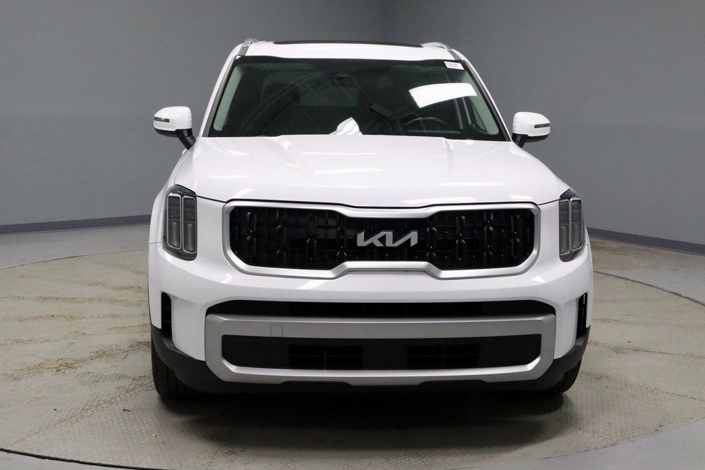 Used 2023 Kia Telluride EX w/ EX Captain's Chair Package image 8