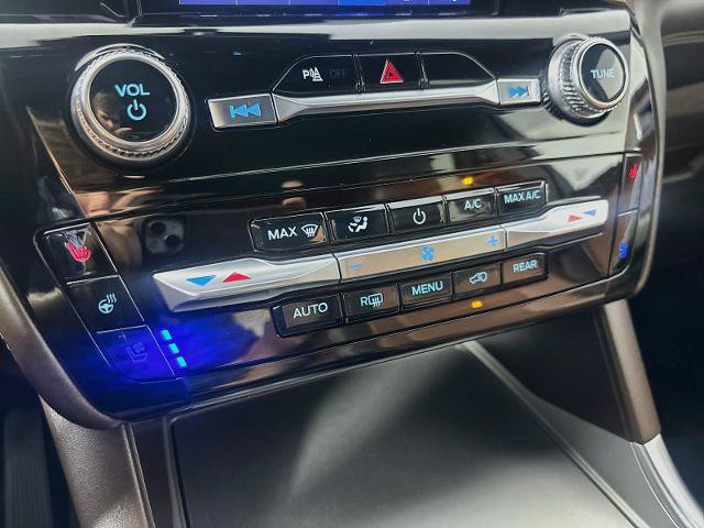 Certified 2023 Ford Explorer King Ranch w/ Technology Package AWD/4WD image 16