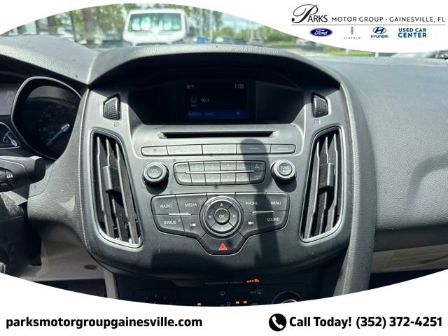 Certified 2017 Ford Focus SE FWD image 25