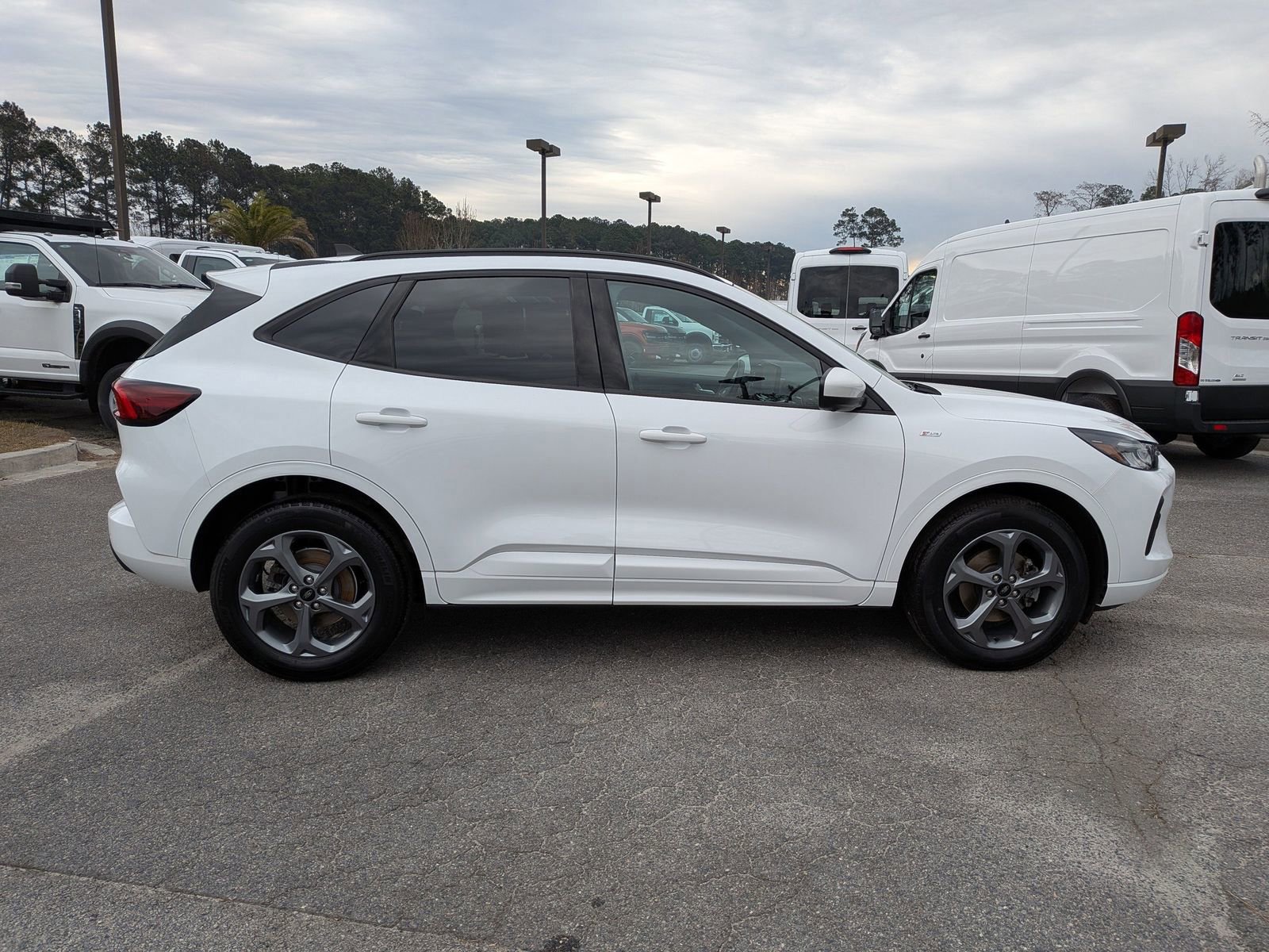 Certified 2023 Ford Escape ST-Line Select w/ Tech Pack #2 image 6