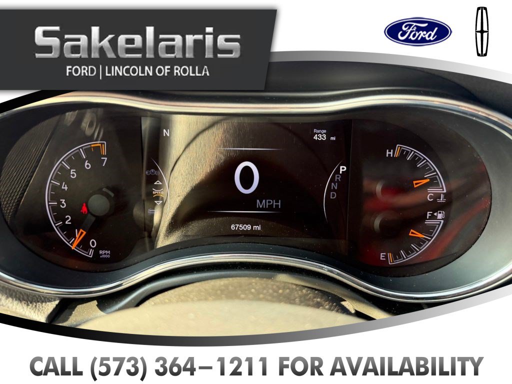 Used 2021 Jeep Grand Cherokee Laredo w/ Security & Convenience Group AWD/4WD image 19