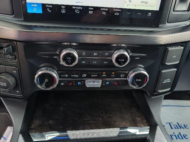 Certified 2023 Ford F250 Lariat w/ Snow Plow/Camper Package AWD/4WD image 29