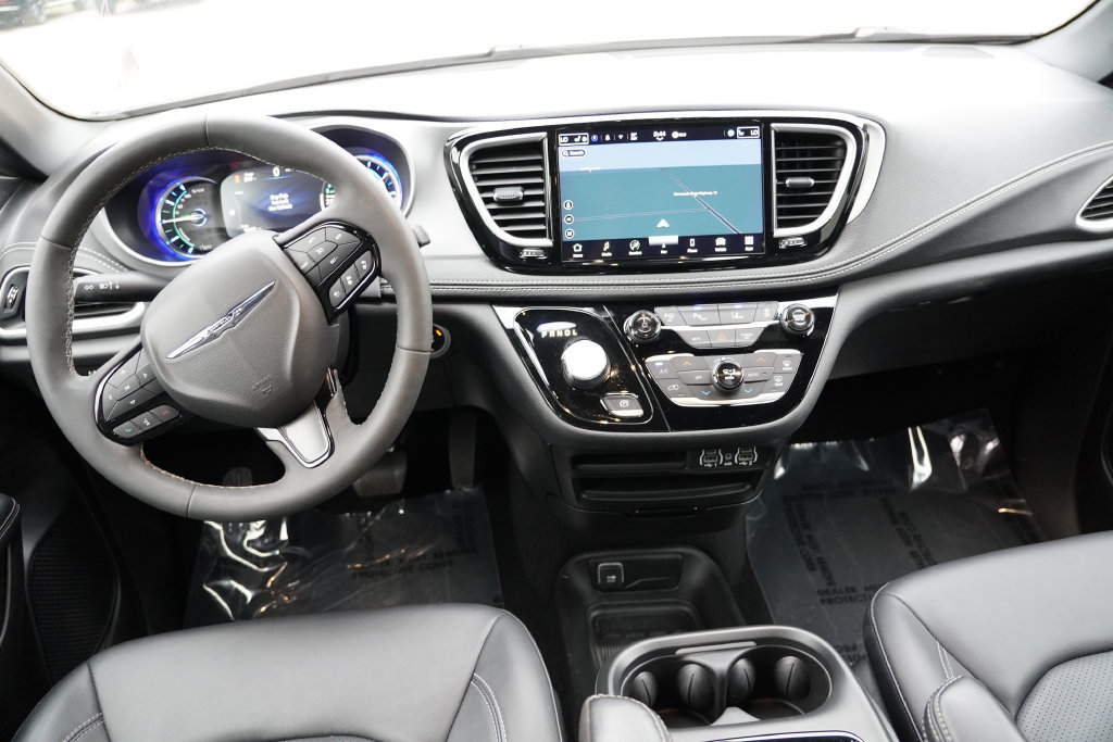 Used 2024 Chrysler Pacifica Limited FWD image 20