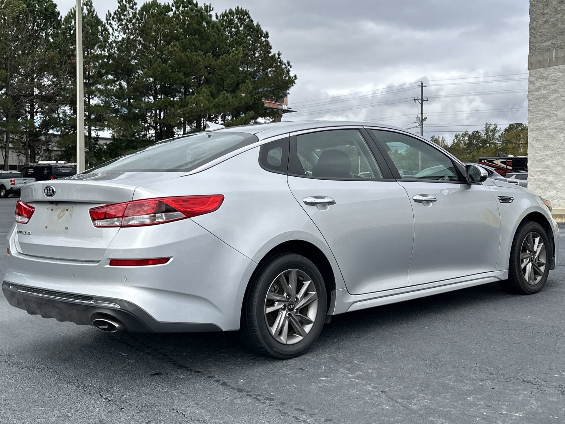 Used 2020 Kia Optima LX image 24