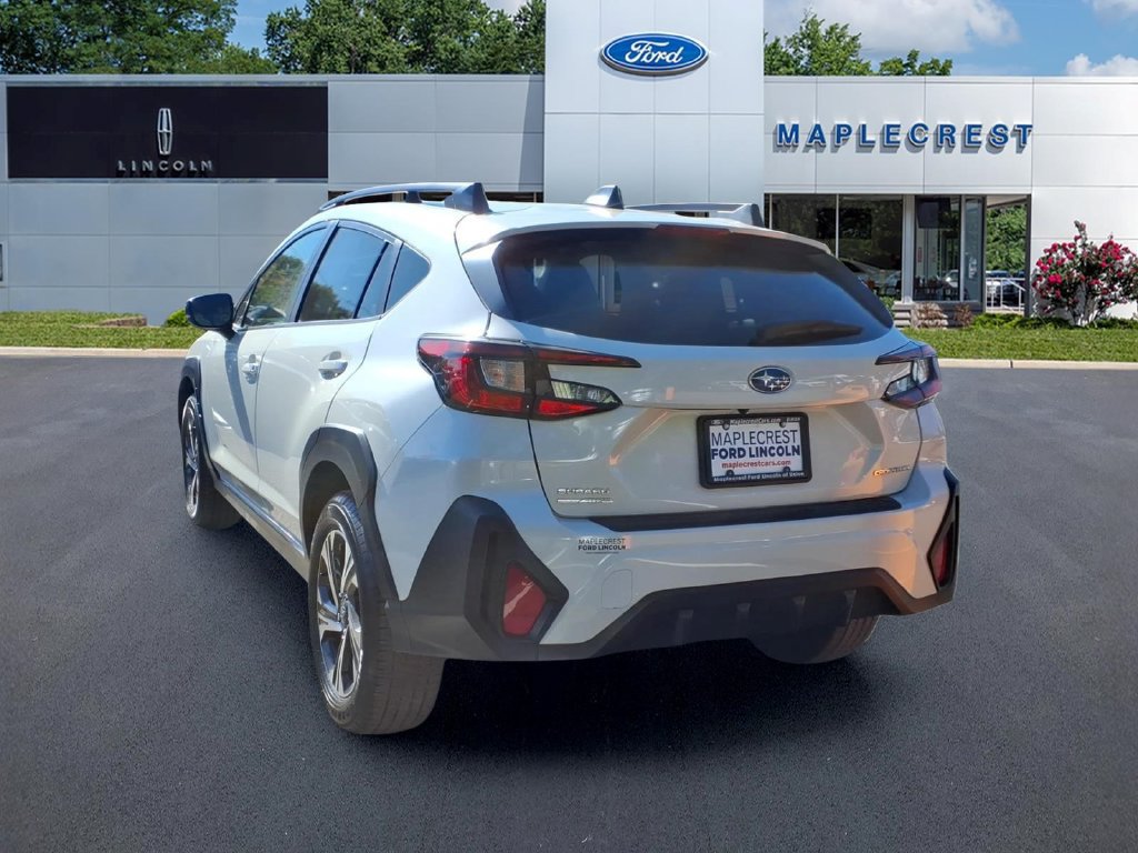 Used 2025 Subaru Crosstrek 2.5i Premium AWD/4WD image 3