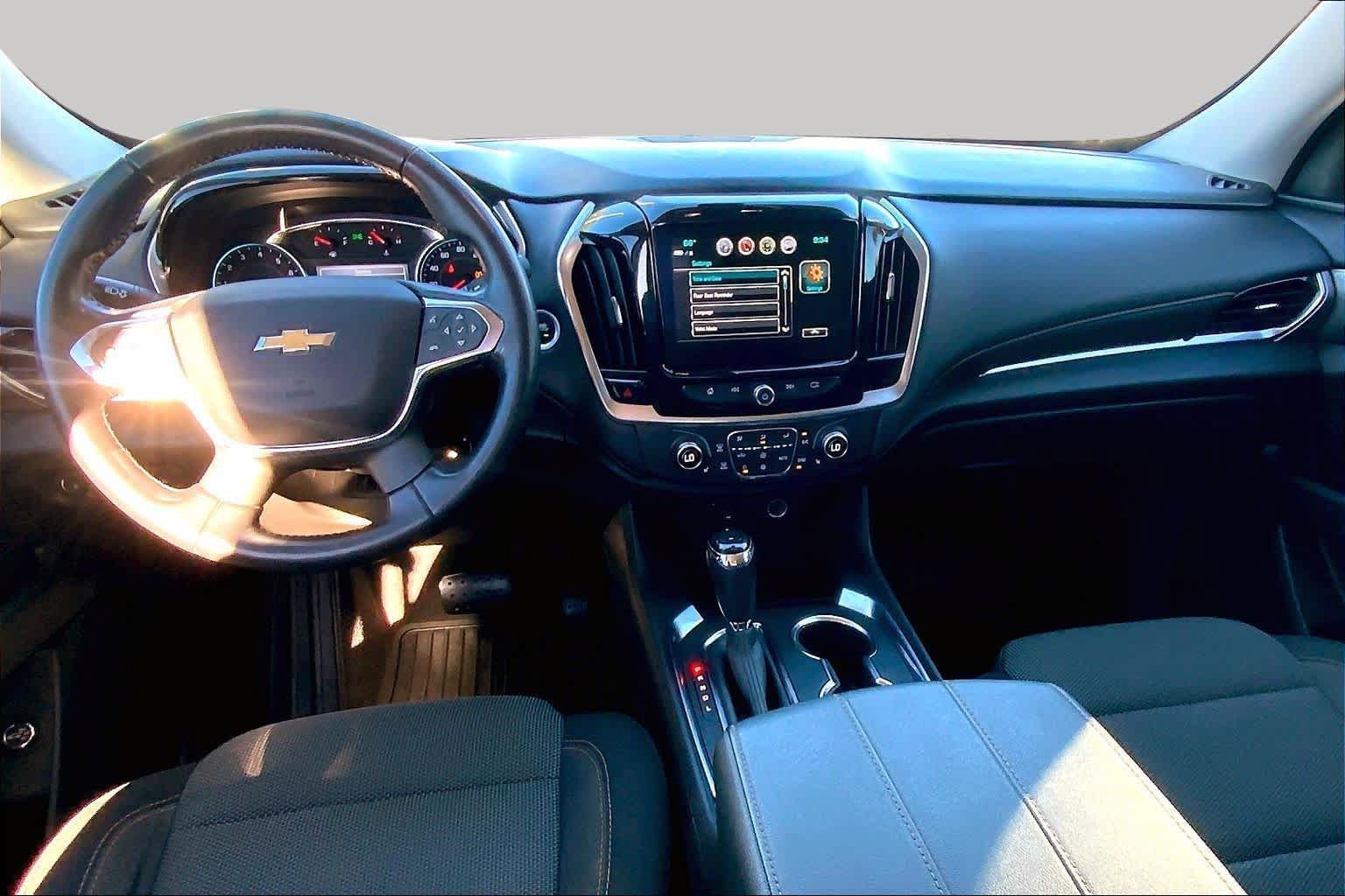 Used 2019 Chevrolet Traverse LT FWD image 16