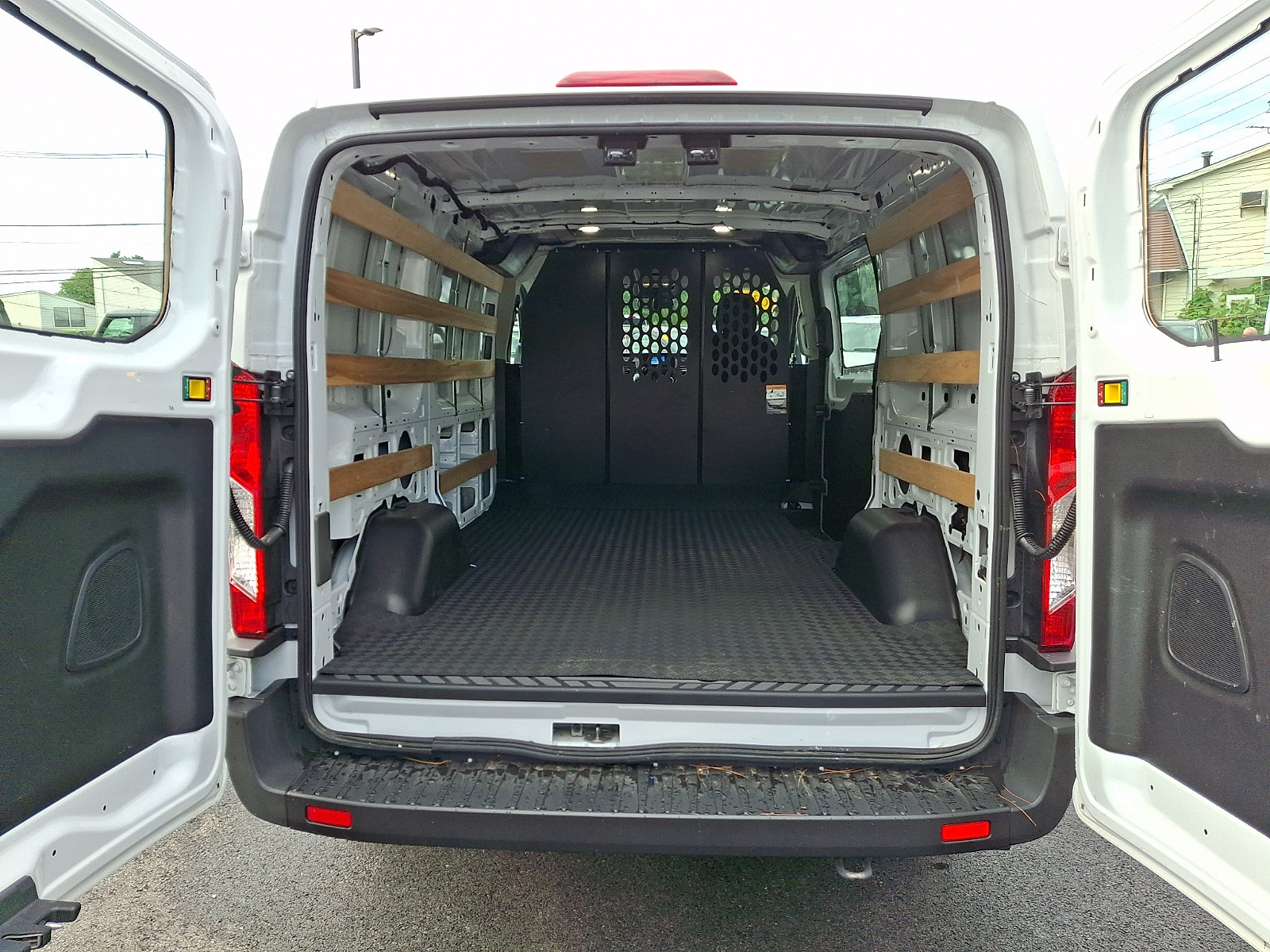 Certified 2025 Ford Transit 250 Low Roof w/ Exterior Upgrade Package RWD image 27