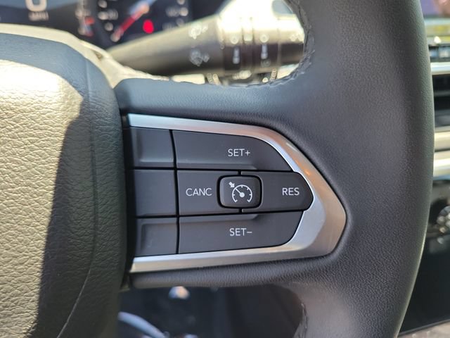 Used 2024 Jeep Compass Latitude AWD/4WD image 6