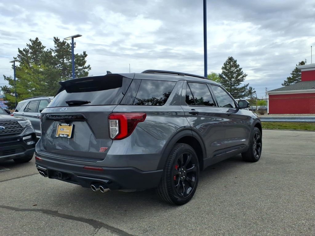 Certified 2024 Ford Explorer ST w/ Equipment Group 401A AWD/4WD image 6