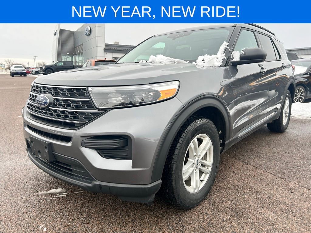 Certified 2023 Ford Explorer XLT w/ Class IV Trailer Tow Package image 2