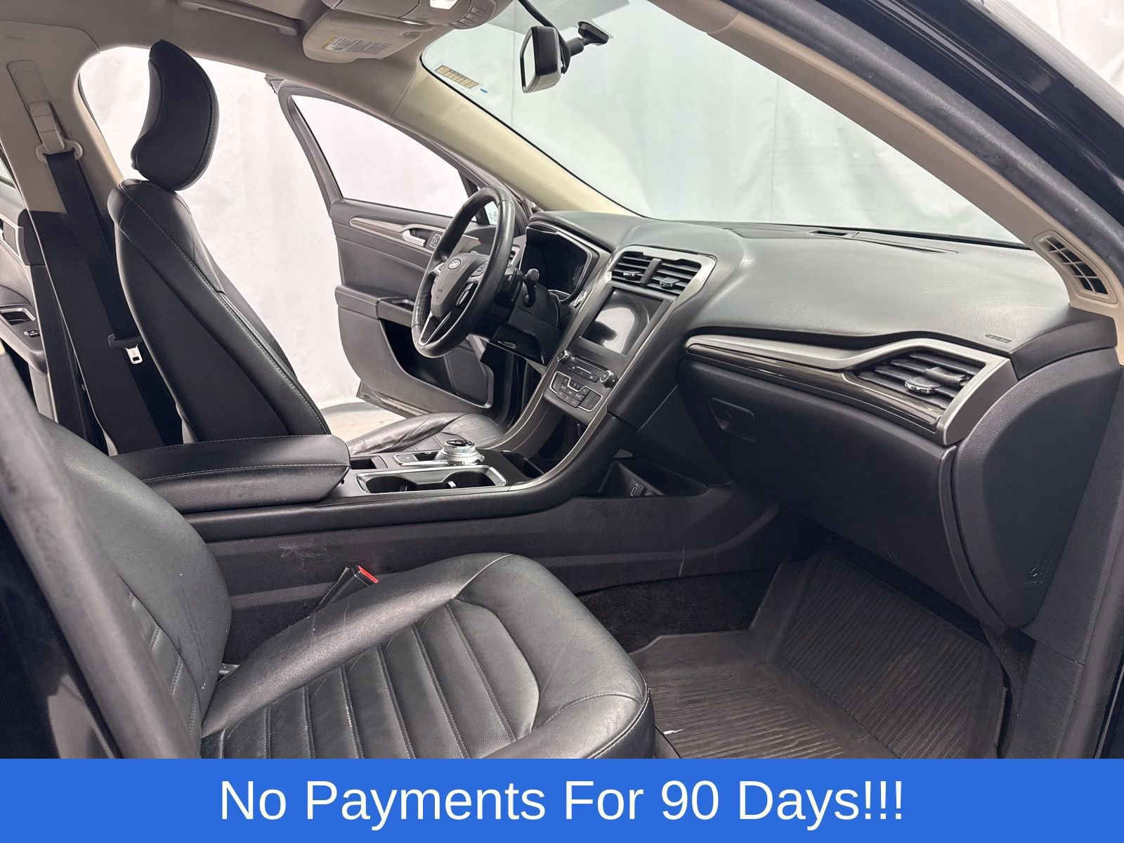 Certified 2018 Ford Fusion SE w/ Fusion SE Technology Package image 28