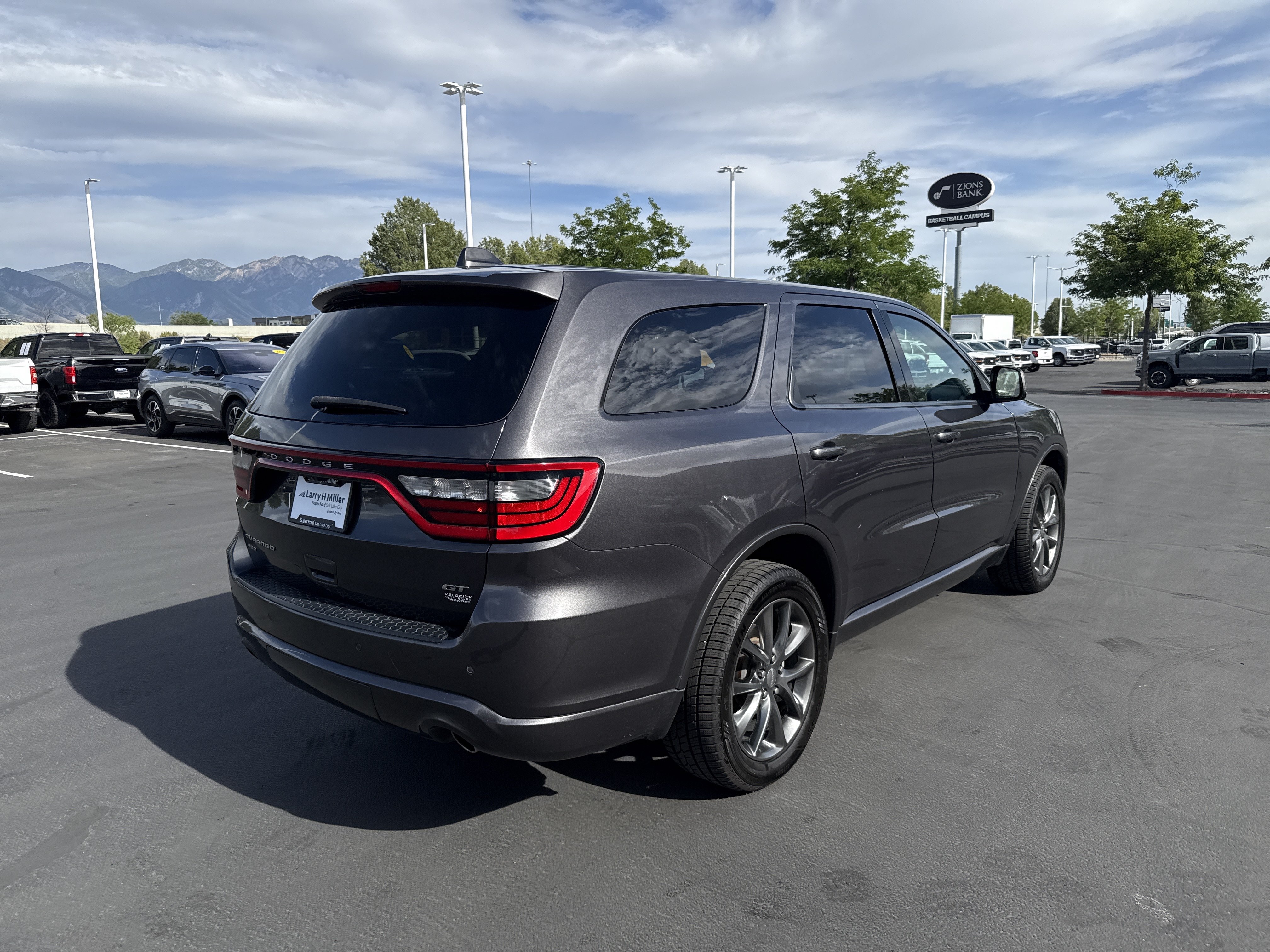 Used 2017 Dodge Durango GT w/ Nav & Power Liftgate Group AWD/4WD image 5