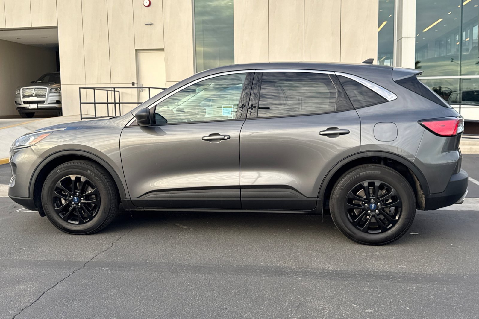 Certified 2022 Ford Escape SE w/ Convenience Package image 6