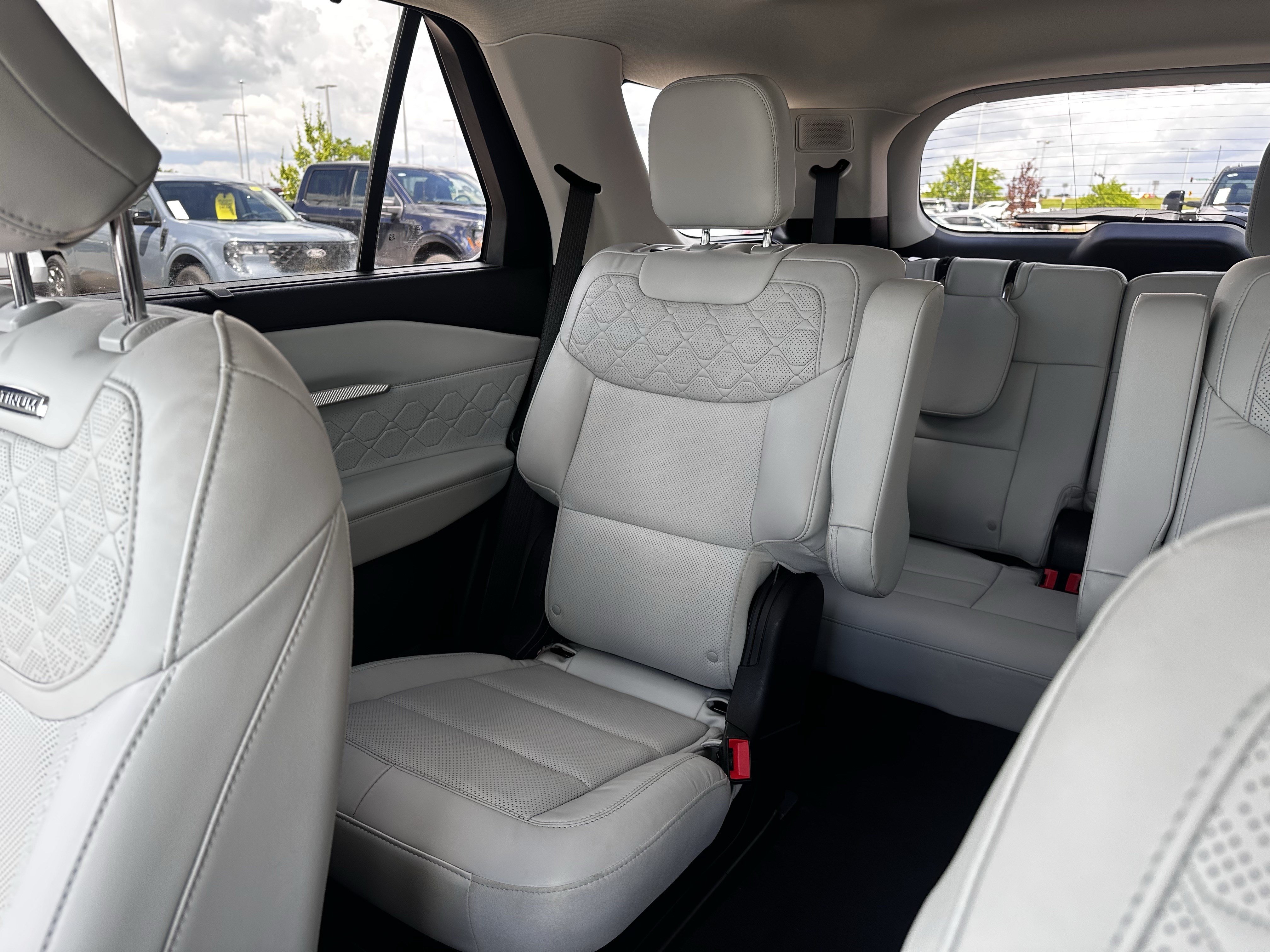 Certified 2025 Ford Explorer Platinum w/ Ultimate Package AWD/4WD image 12