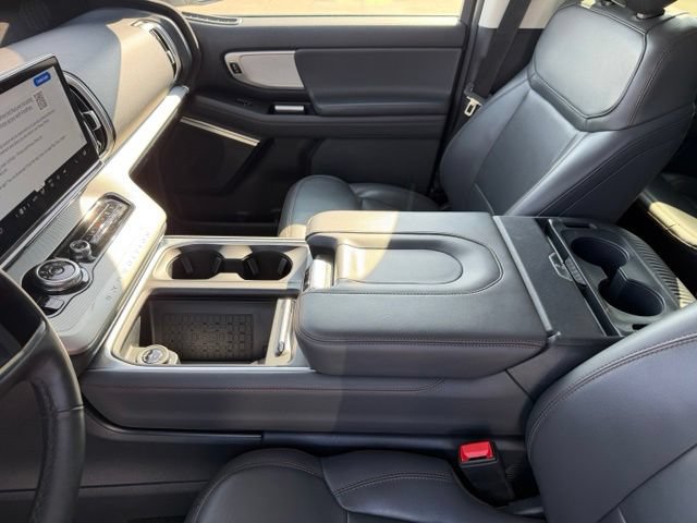 Certified 2025 Ford Expedition Active AWD/4WD image 17