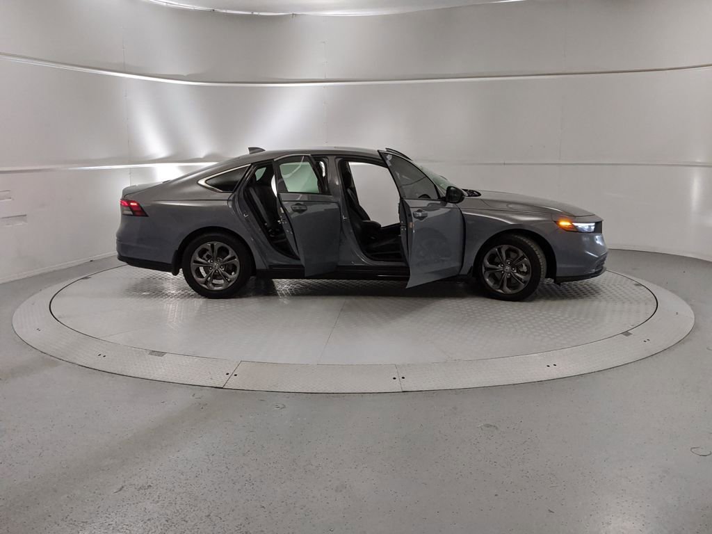 Used 2023 Honda Accord EX-L image 8
