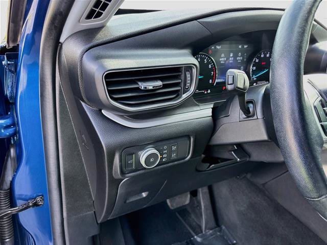 Certified 2022 Ford Explorer XLT w/ Equipment Group 202A AWD/4WD image 11