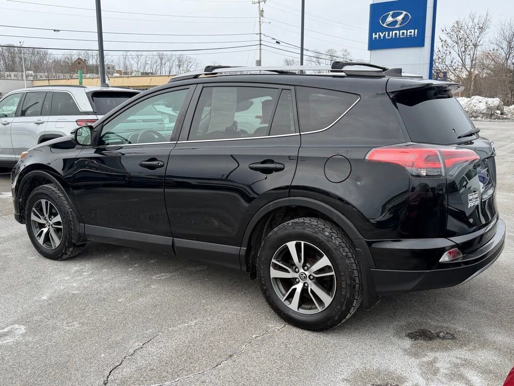 Used 2017 Toyota RAV4 XLE image 9
