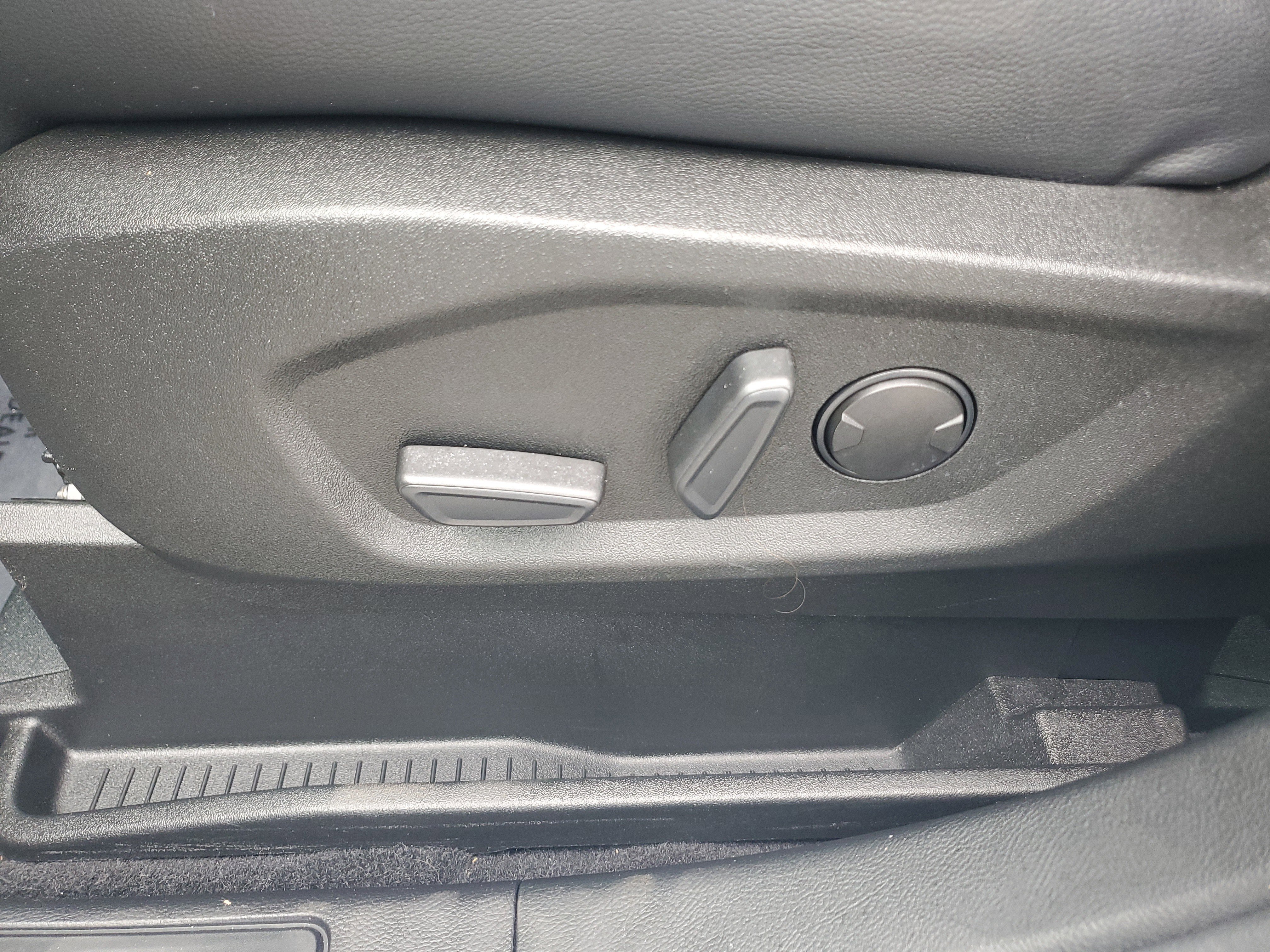 Certified 2022 Ford Edge SEL w/ Convenience Package image 12