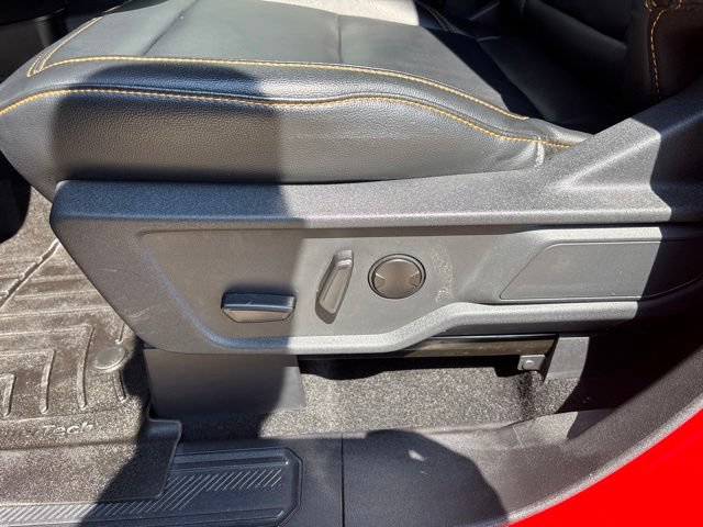 Certified 2024 Ford Bronco Badlands w/ Sasquatch Package AWD/4WD image 15