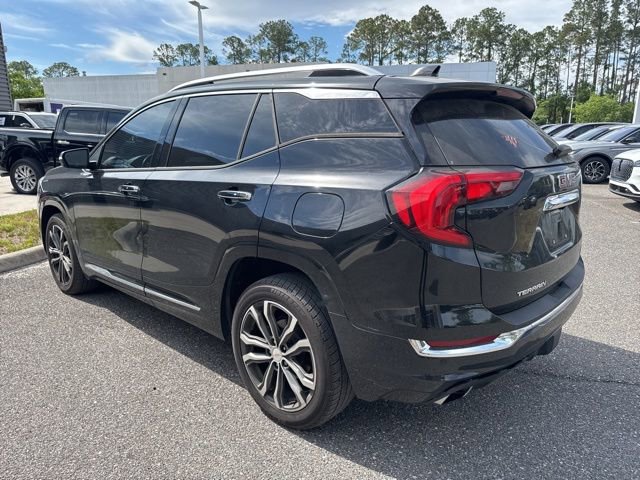 Used 2020 GMC Terrain Denali w/ Denali Premium Package FWD image 12