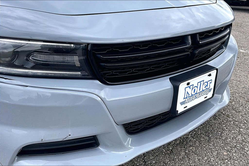 Used 2021 Dodge Charger SXT w/ Leather Interior Group RWD image 28