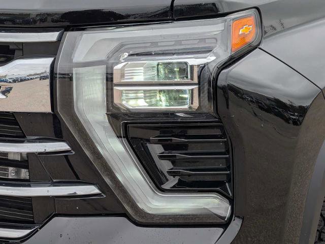 Used 2024 Chevrolet Silverado 3500 LTZ w/ LTZ Plus Package AWD/4WD image 10