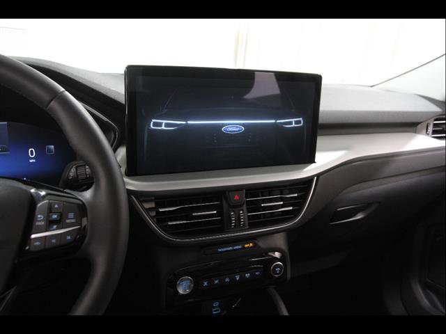 Certified 2023 Ford Escape Platinum w/ Premium Technology Package AWD/4WD image 9