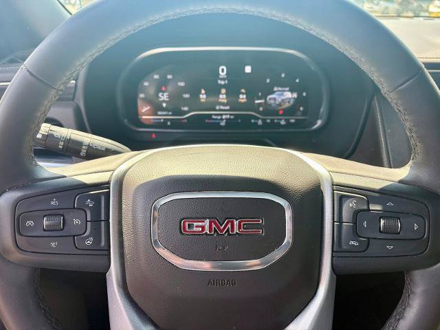Used 2023 GMC Yukon XL SLT w/ SLT Premium Package AWD/4WD image 14