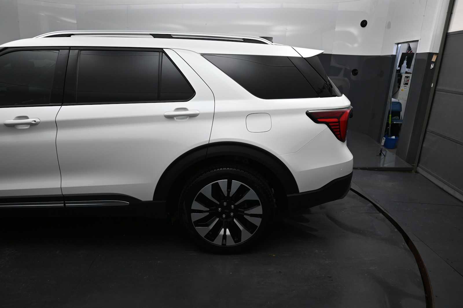 Certified 2026 Ford Explorer Platinum w/ LUX Leather Package AWD/4WD image 16
