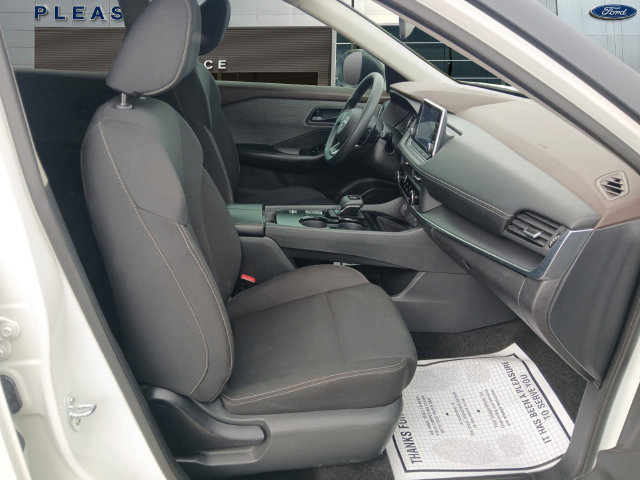 Used 2023 Nissan Rogue S FWD image 15