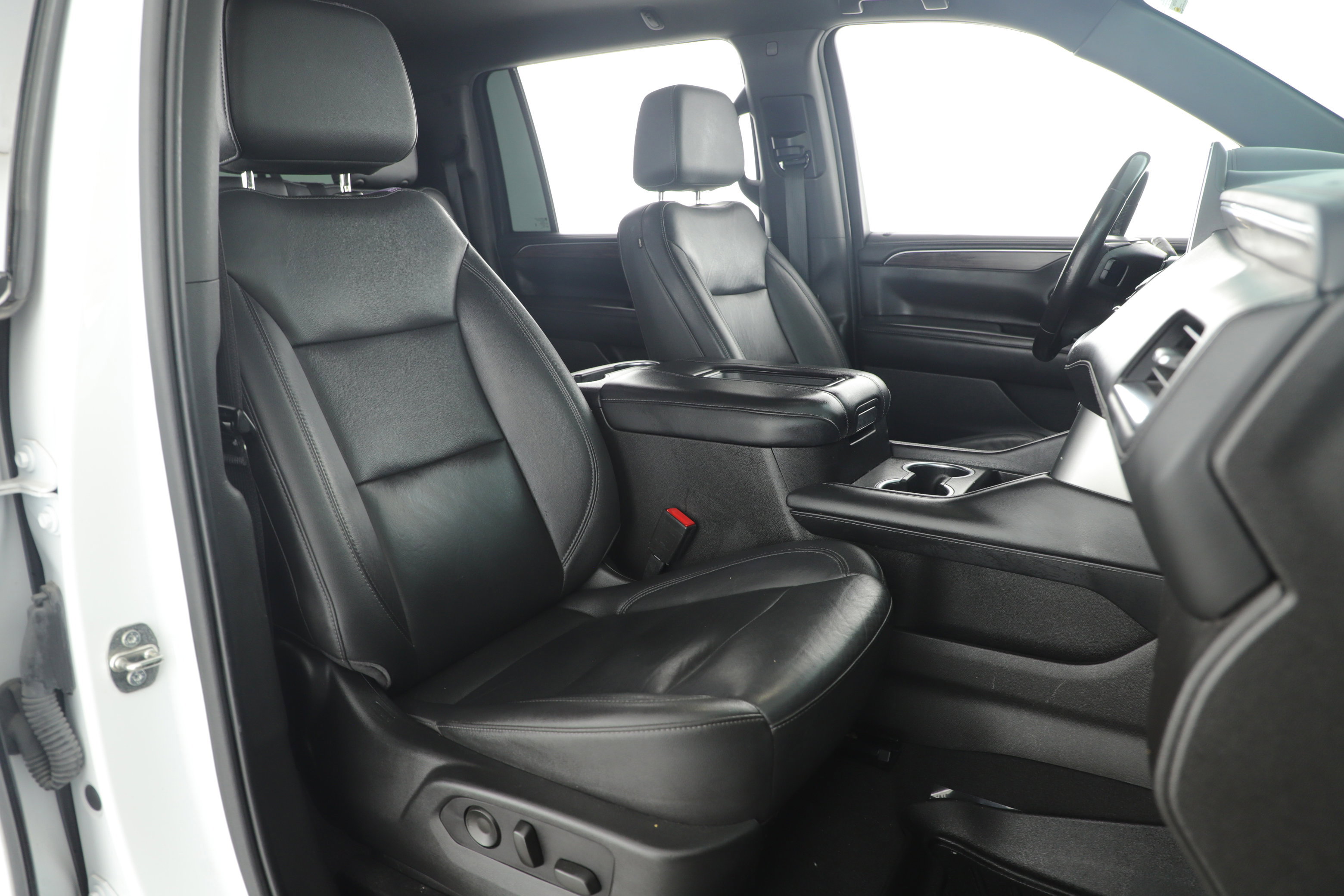 Used 2021 Chevrolet Suburban LT image 21