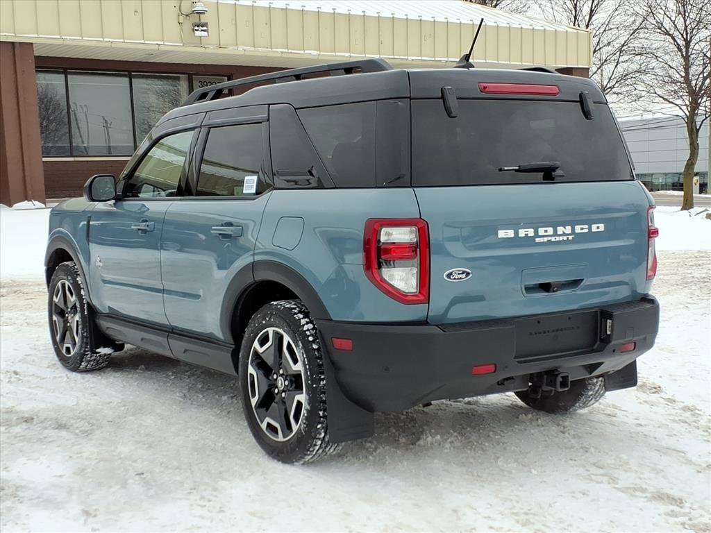 Certified 2022 Ford Bronco Sport Outer Banks w/ Tech Package image 3