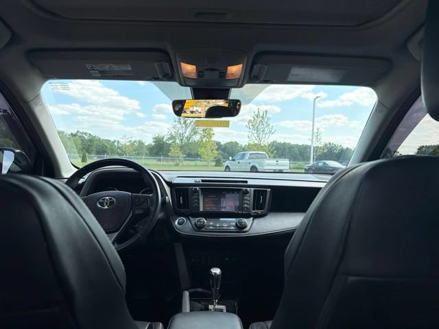 Used 2018 Toyota RAV4 Limited AWD/4WD image 16