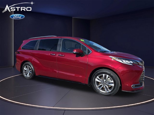 Used 2023 Toyota Sienna Limited