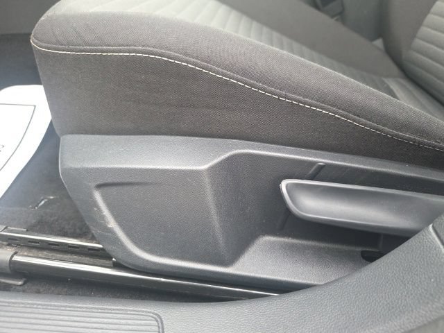 Used 2025 Volkswagen Jetta S FWD image 20