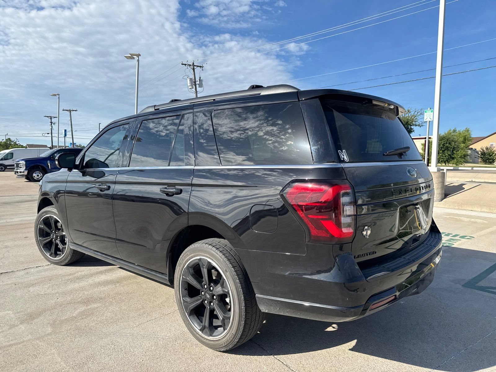 Certified 2023 Ford Expedition Limited RWD image 5