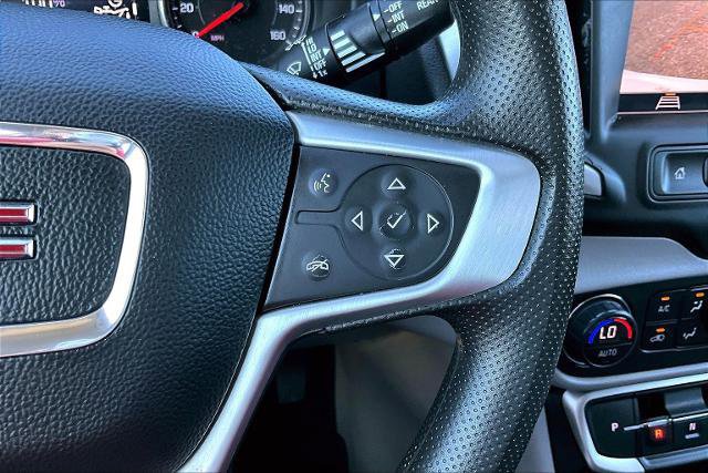 Used 2023 GMC Terrain SLE w/ Driver Convenience Package image 22