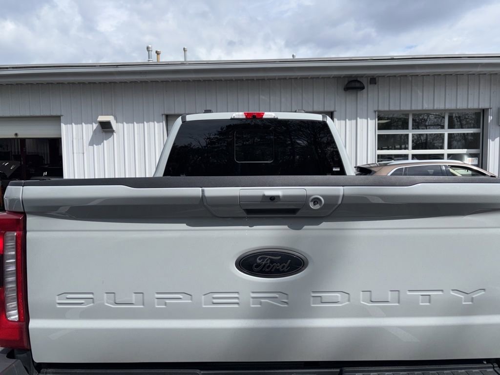 Certified 2025 Ford F250 Lariat w/ Tremor Off-Road Package AWD/4WD image 7