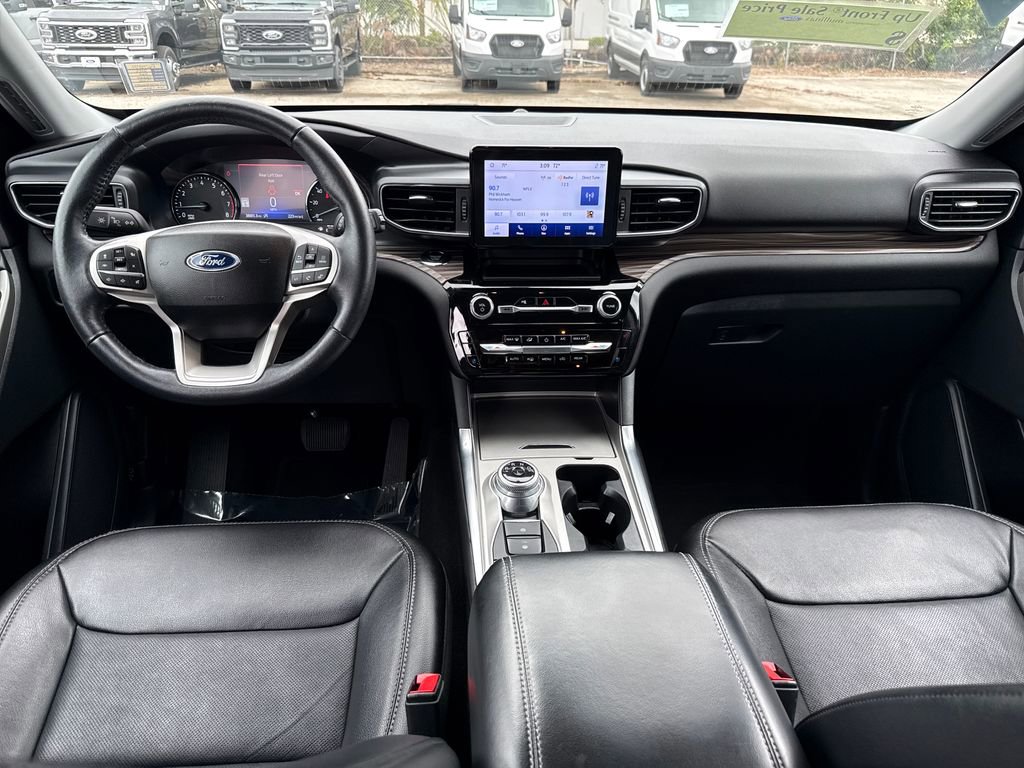 Certified 2023 Ford Explorer Limited w/ Equipment Group 301A image 6