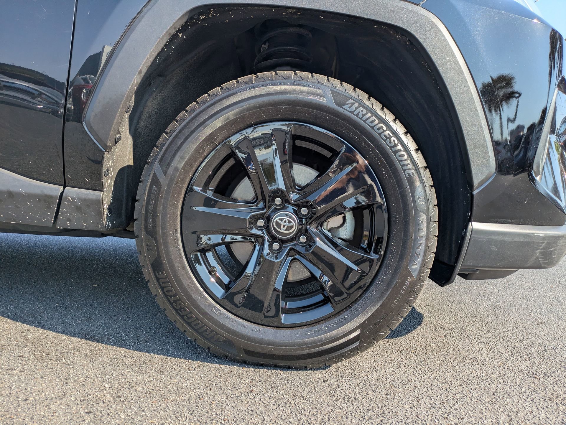 Used 2023 Toyota RAV4 XLE FWD image 13