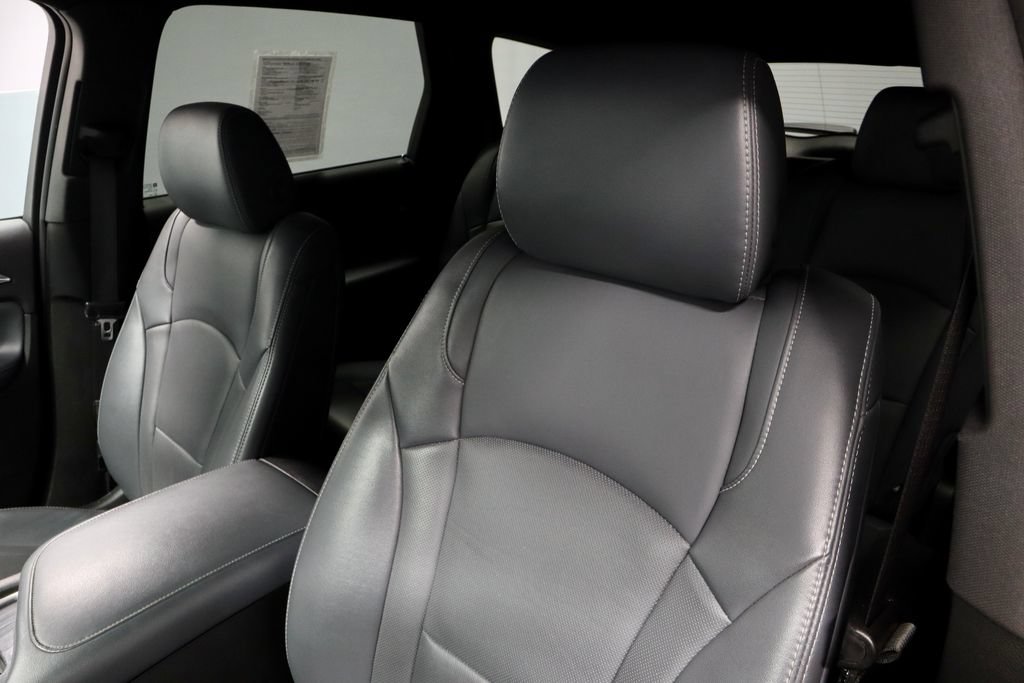 Used 2024 Buick Enclave Premium AWD/4WD image 27